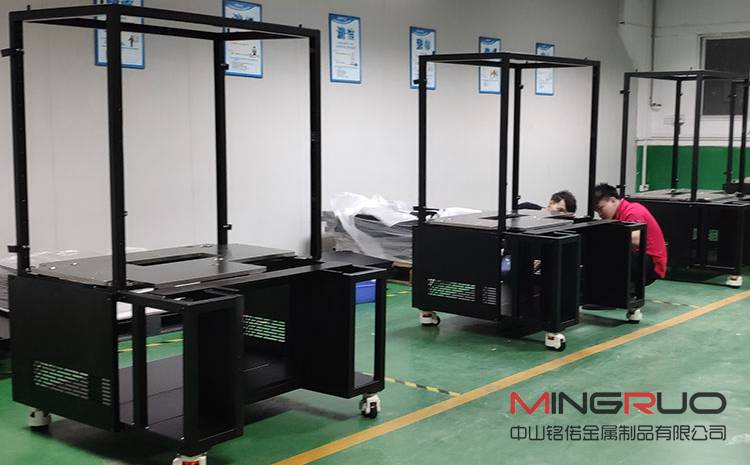 钣金加工行业现状及未来发展方向预测-钣金加工珠海机箱机柜设备外壳激光切割米兰web版登录入口